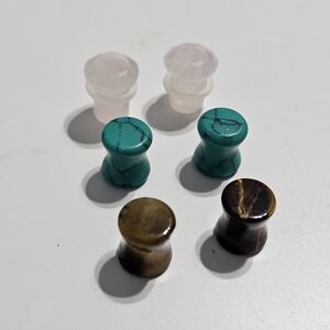 Set of Stone Ear Plugs 0g 8mm